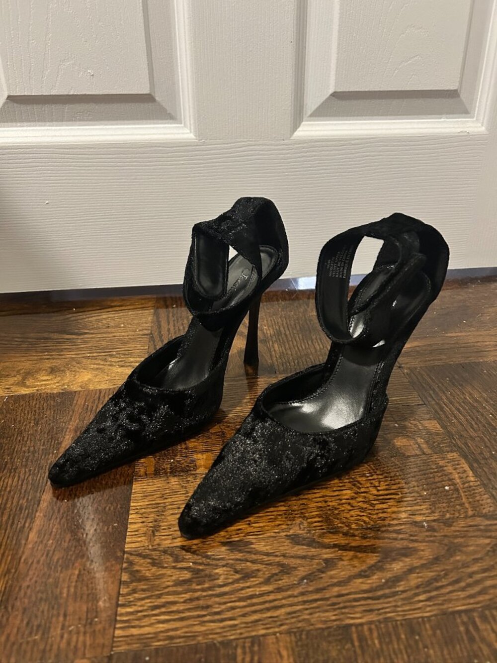 Jessica Nicolette Velvet Heels - Size 5
